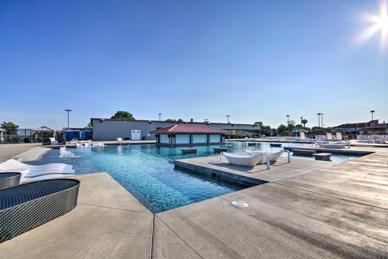 Ozarks Vacation Rental Condo With Lake View! Buitenkant foto